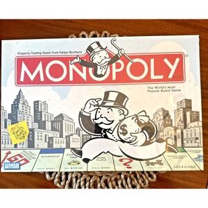 Monopoly 2004 Standard Edition NOS SEALED Hasbro Board‎ Game Money Educational